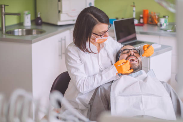 Best Emergency Tooth Extraction  in Caledonia, MI